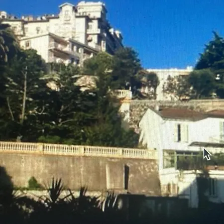 Grand Deux Pieces A 10 Minutes Des Plages Апартаменты Ментона